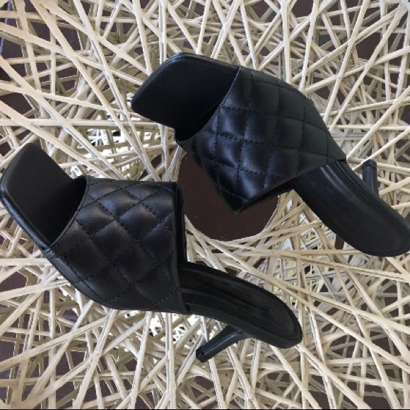 New black padded square toe 6 & 6.5 left - Picture 9 of 11